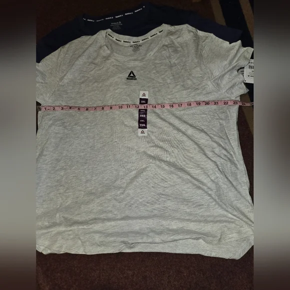 New! Lot Of 2, XXL Reebok Classic T-Shirts In Cobalt And Grey - Picture 9 of 9